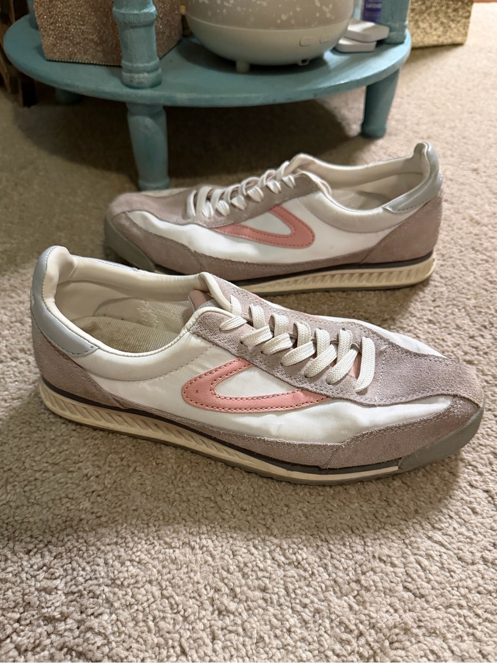 Tretorn Women's Rawlins Sneakers White/Blush retro design suede nylon 8